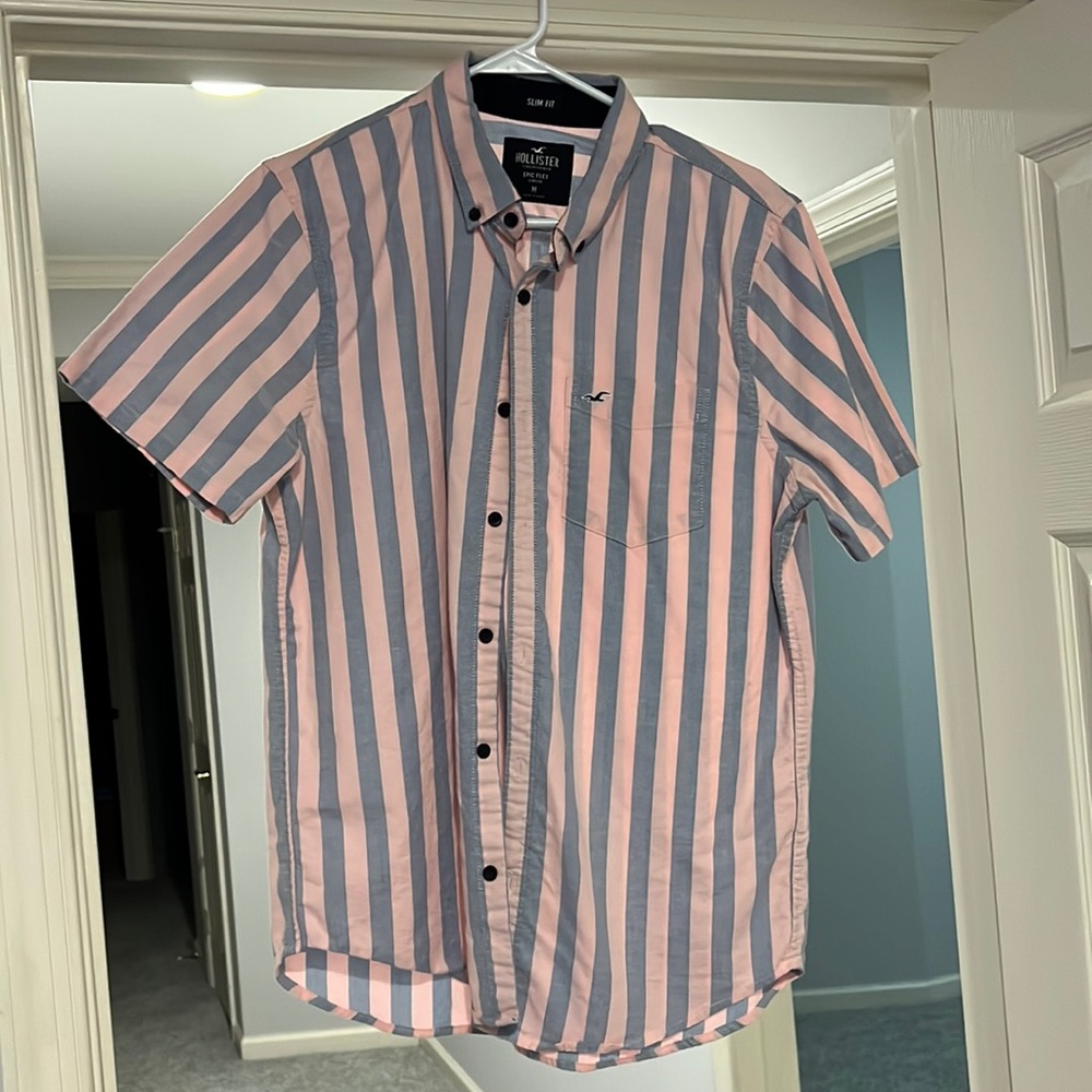 Hollister Pink Blue stripped button up MEDIUM